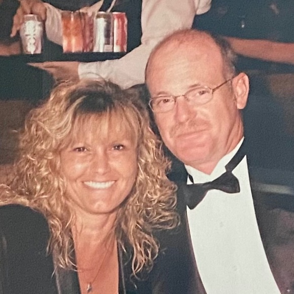 Meet your Posher, MaryJo - Picture 1 of 16